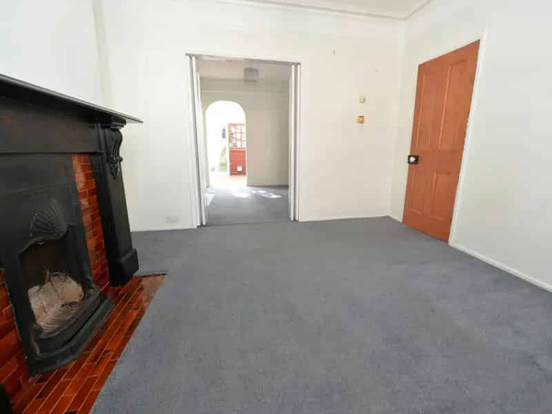 Three Bedroom Semi-Detached House Southampton
