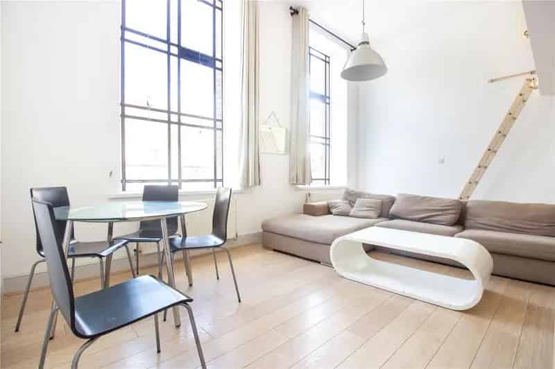 2 Bedroom Maisonette for Sale