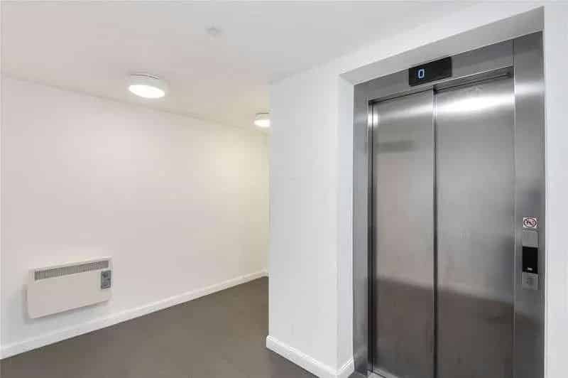 2 Bed Flat for Sale Guildford Town Centre