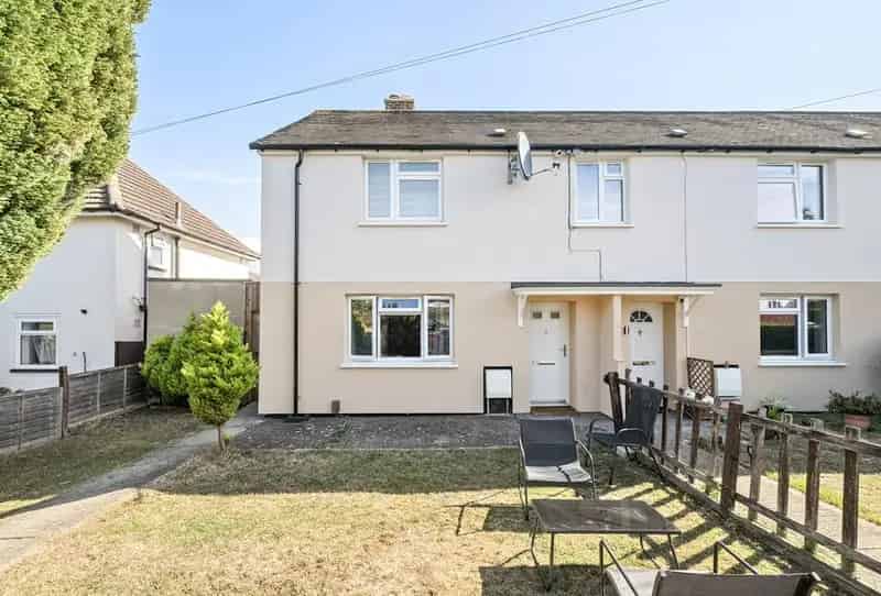 2 Bedroom Maisonette for Sale