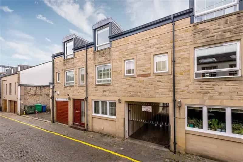 6 Bed House - Others with 2 Reception Rooms