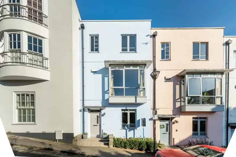 4 bedroom terraced house for sale