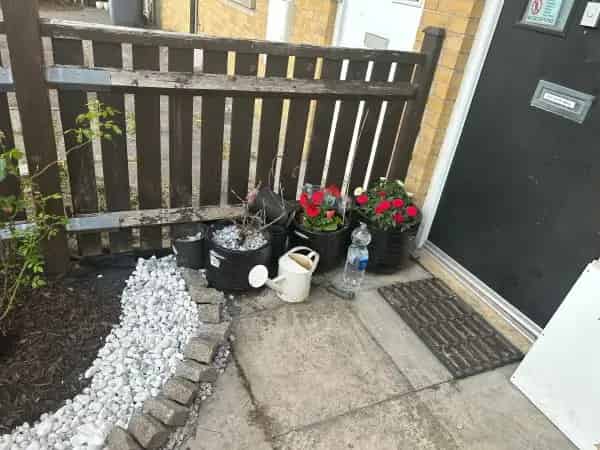 2 Bedroom House for Sale - Excellent Schools & Transport