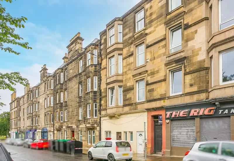 1 Bedroom Flat for Sale in Scotland