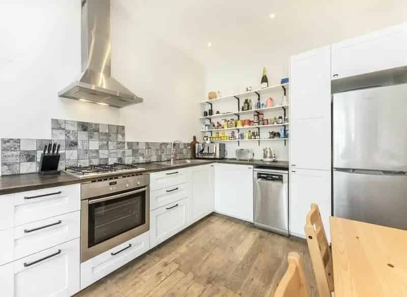 One Bedroom Garden Flat in Victorian House SE22