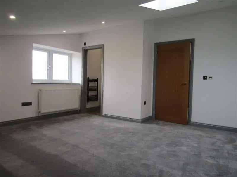 5 Bed House For Sale Exclusive Development