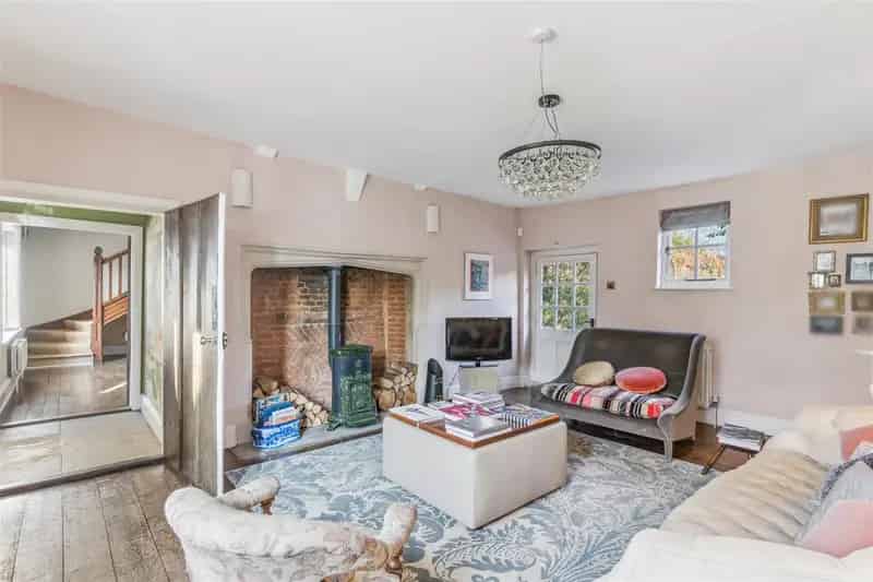 Grade II Listed 4 Bedroom House Watling Street Little Brickhill