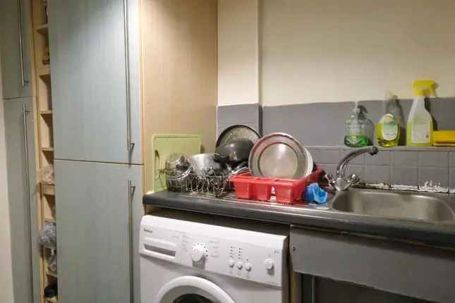 Flat for sale in Wallace Street, Glasgow G5