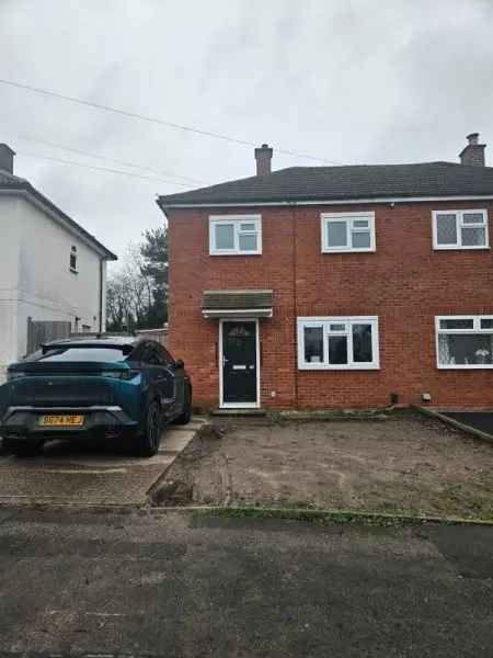 House For Rent in Newcastle-under-Lyme, England