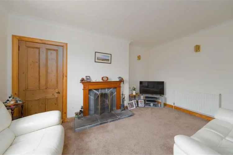 4 Bed Detached House Near Reston Train Station