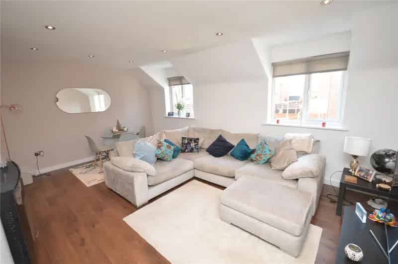Stunning 2-Bedroom Coach House Near Leeds City Centre