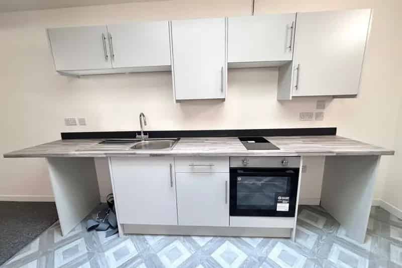 3 Bed City Centre Apartment Hull Fully Refurbished