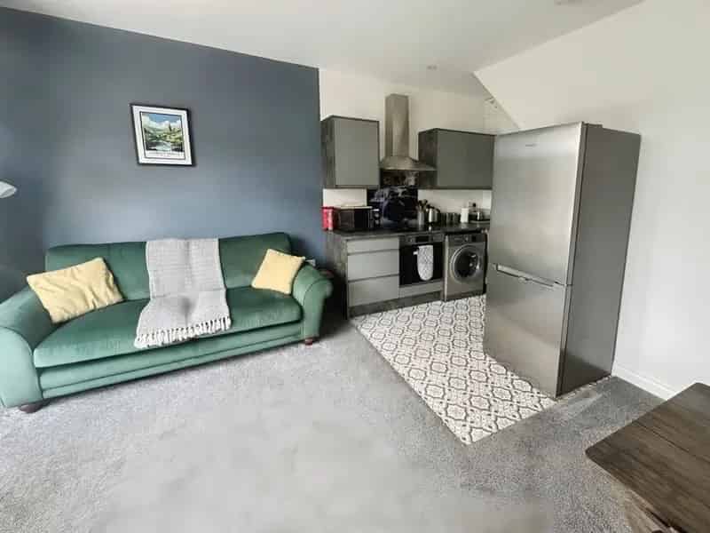 2 Bedroom Flat for Sale Mytholmroyd West Yorkshire HX7