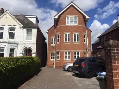 2 Bed Apartment 28m² Southampton Allocated Parking