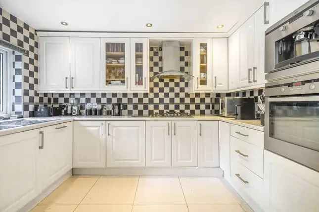 6 Bedroom House for Sale in Forest Hill London