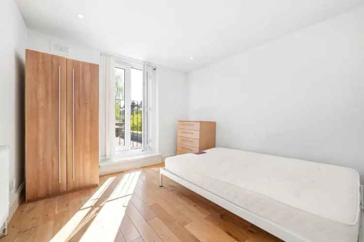 2 Bedroom Flat House to Rent in Clapham