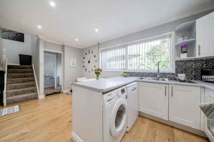3 Bedroom Semi-Detached House for Sale in Winklebury