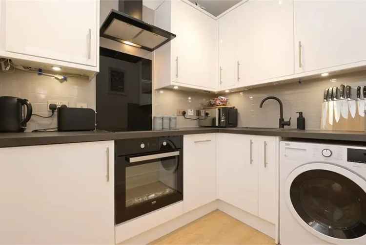 1 Bed Flat - Others with 1 Reception Room