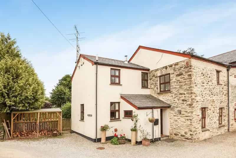 4 Bedroom Semi Detached House to Rent