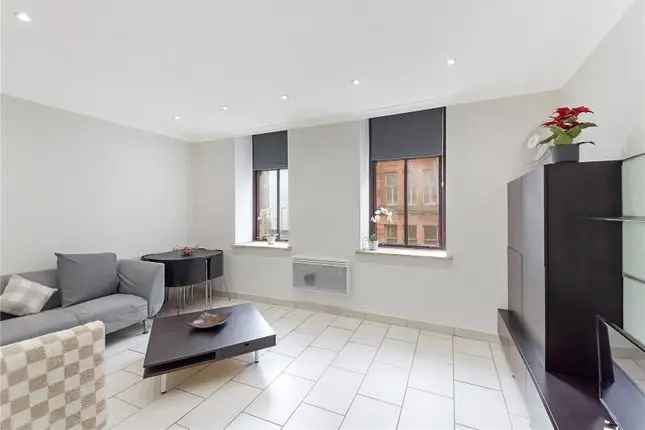 Flat for sale in High Street, Glasgow G1