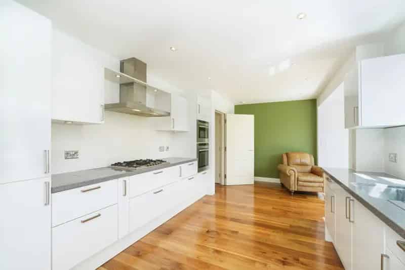 5 bedroom House
 To Rent