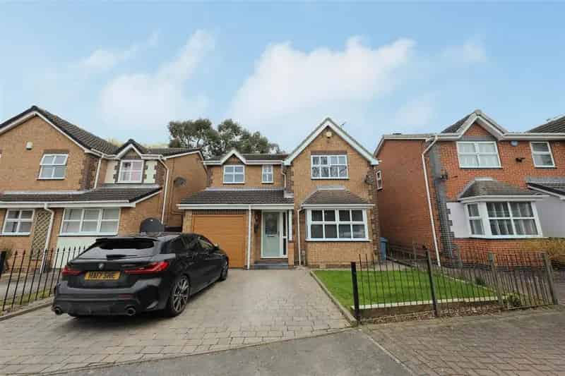 4 Bedroom Detached House for Sale