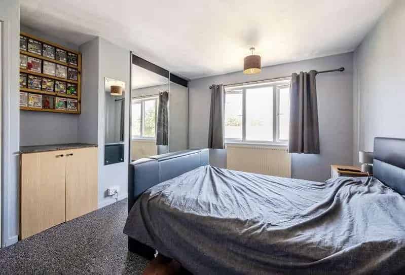 2 Bed House for Sale Family Home Garden Summer House
