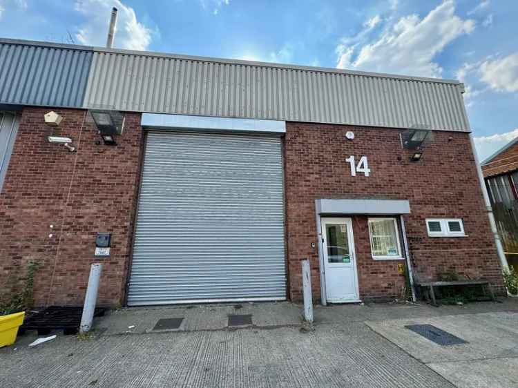 Modern Warehouse Industrial Unit with High Eaves and Loading Door