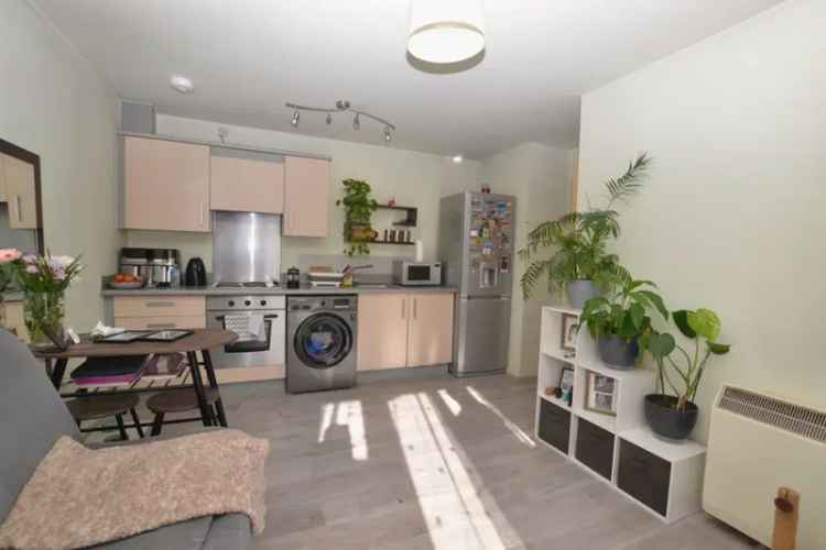 1 Bedroom Flat For Sale Ground Floor Parking Modern Kitchen