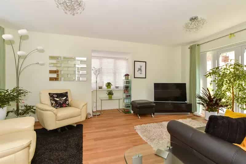 4 Bedroom Detached House For Sale Near Amenities