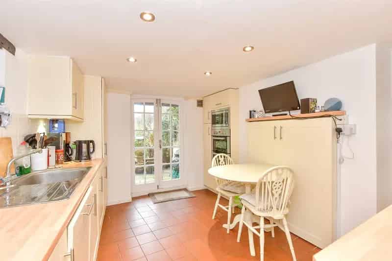 3 Bedroom Townhouse for Sale in Arundel Town Centre