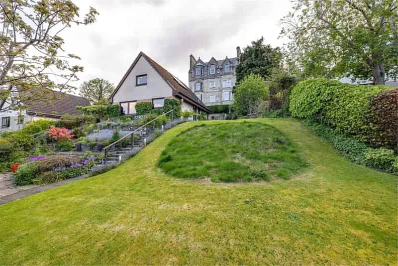 4 Bed Detached House with 2 Reception Rooms and Garden - Selkirk