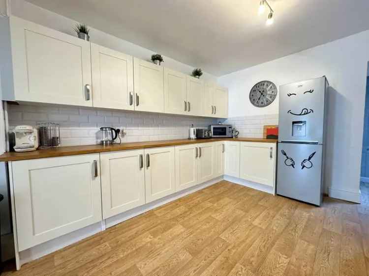 3 bedroom terraced house for sale