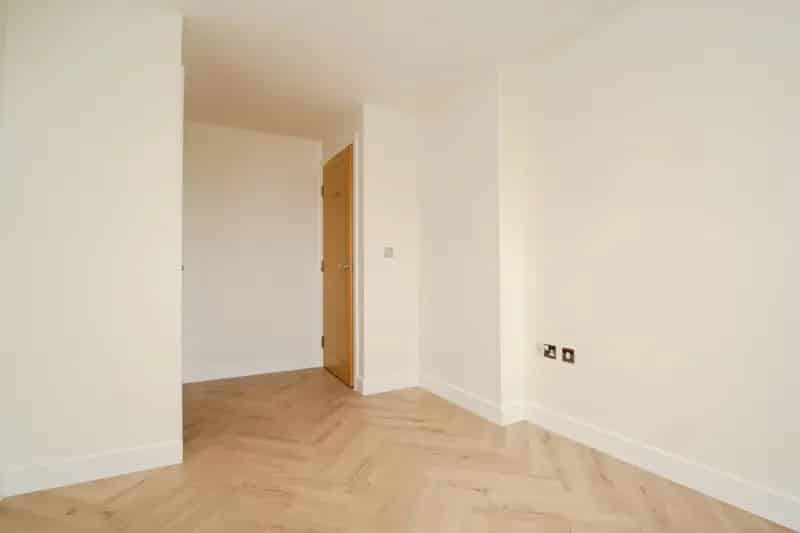 1 Bedroom Apartment Cardiff Bay Stunning Views Allocated Parking