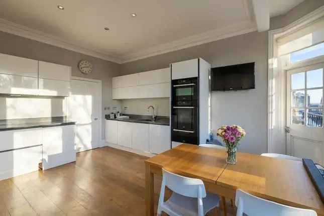 Flat to Rent Cremorne Road Chelsea SW10