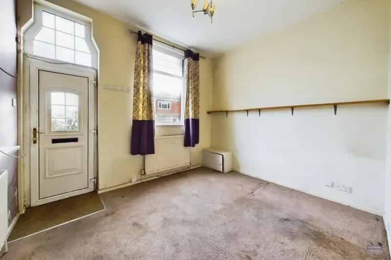 2 Bedroom House For Sale St Denys Southampton Modern Auction