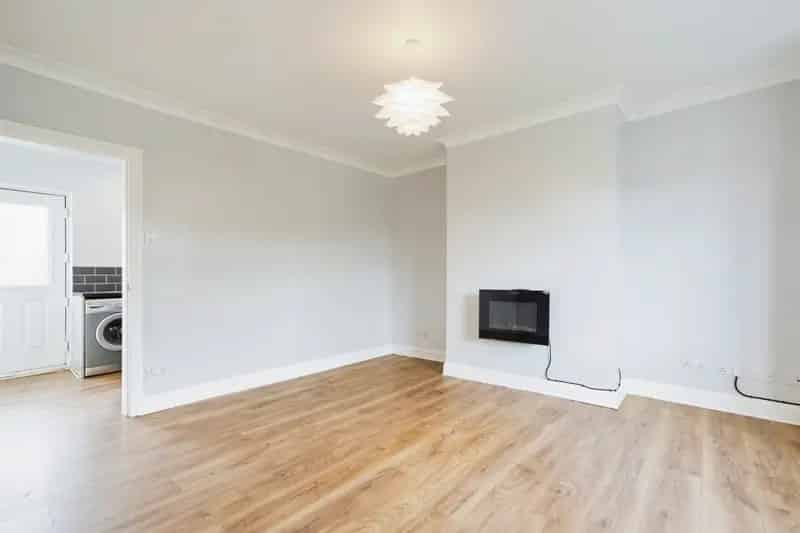 2 Bed Mid Terrace House Yeadon
