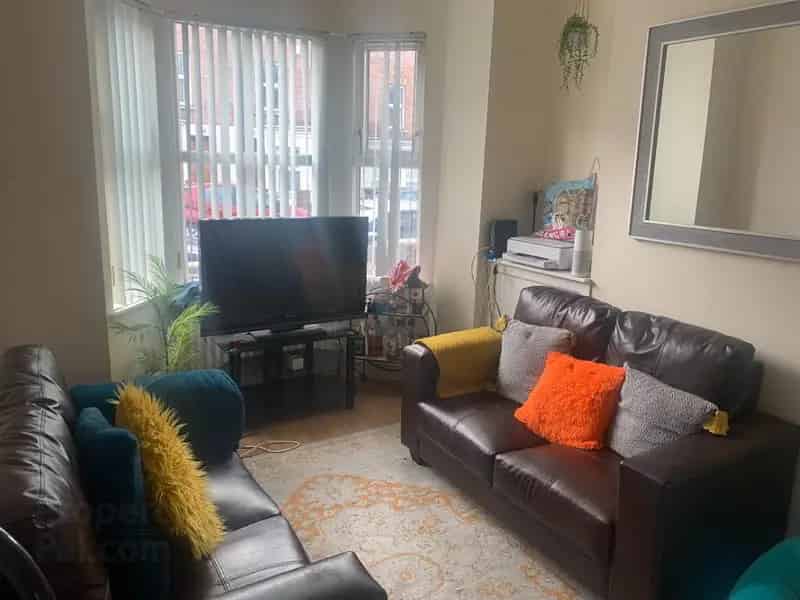 3-Bedroom HMO Student Property Near Lisburn Road