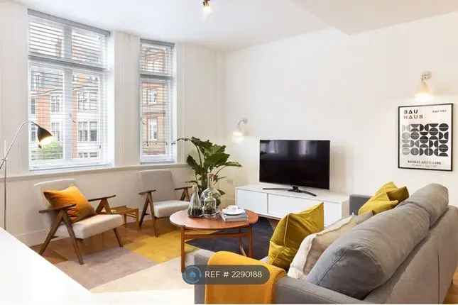 Flat to rent in Blandford Street, London W1U