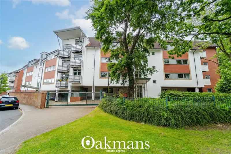 1 Bedroom Apartment for Sale Near Hospitals and University