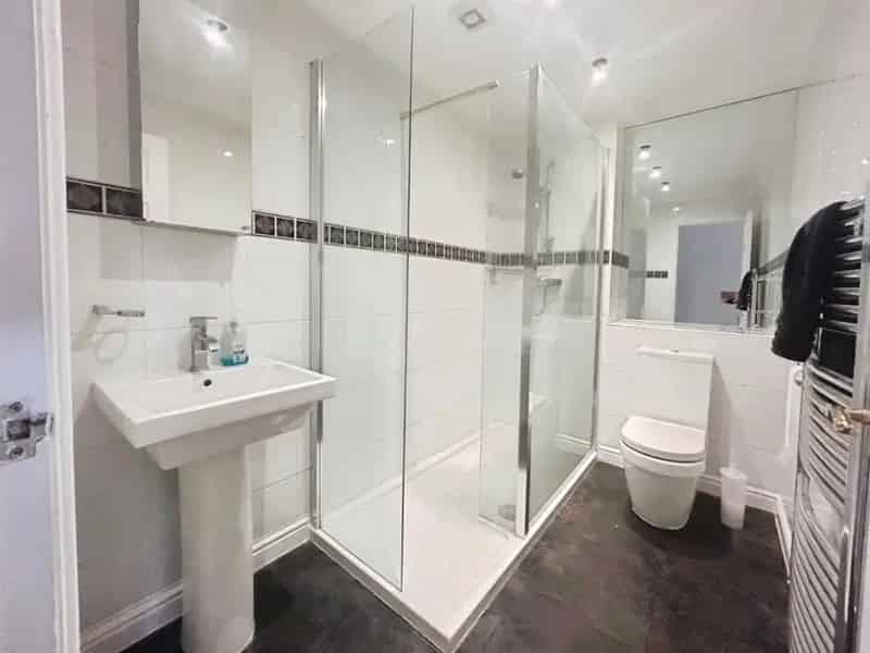 2 bedroom House
 To Let