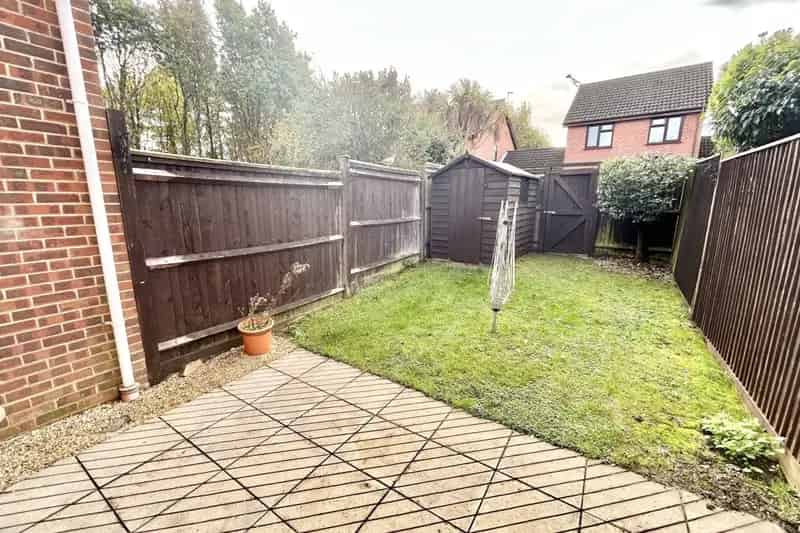 2 Bed Modern Mid Terrace House Starina Gardens Waterlooville