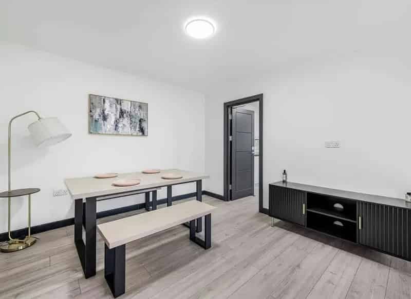 Stylish Room in Modern Apartment near Twickenham Green
