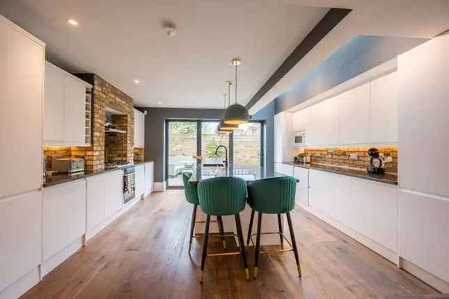 End terrace house to rent in Railton Road, Herne Hill, London SE24