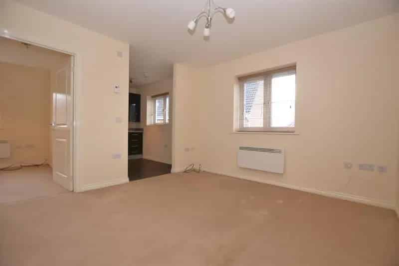 1 Bedroom Flat to Let in Brierley Hill Near Merry Hill