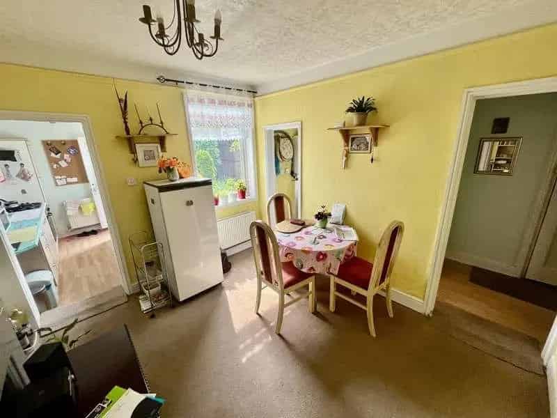 3 bed house for sale