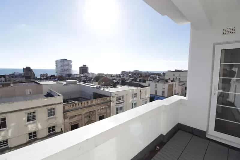 2 Bedroom Flat to Rent in Brighton