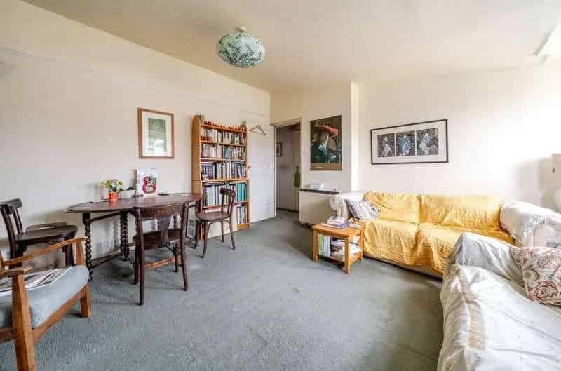 1 bed flat for sale