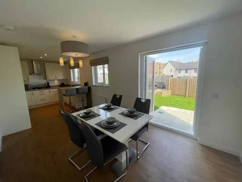 4 Bed Detached House Countesswells Modern Kitchen En-Suite Garage Gardens