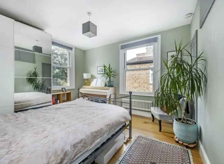 2 Double Bedroom Flat with Garden near Roundwood Park